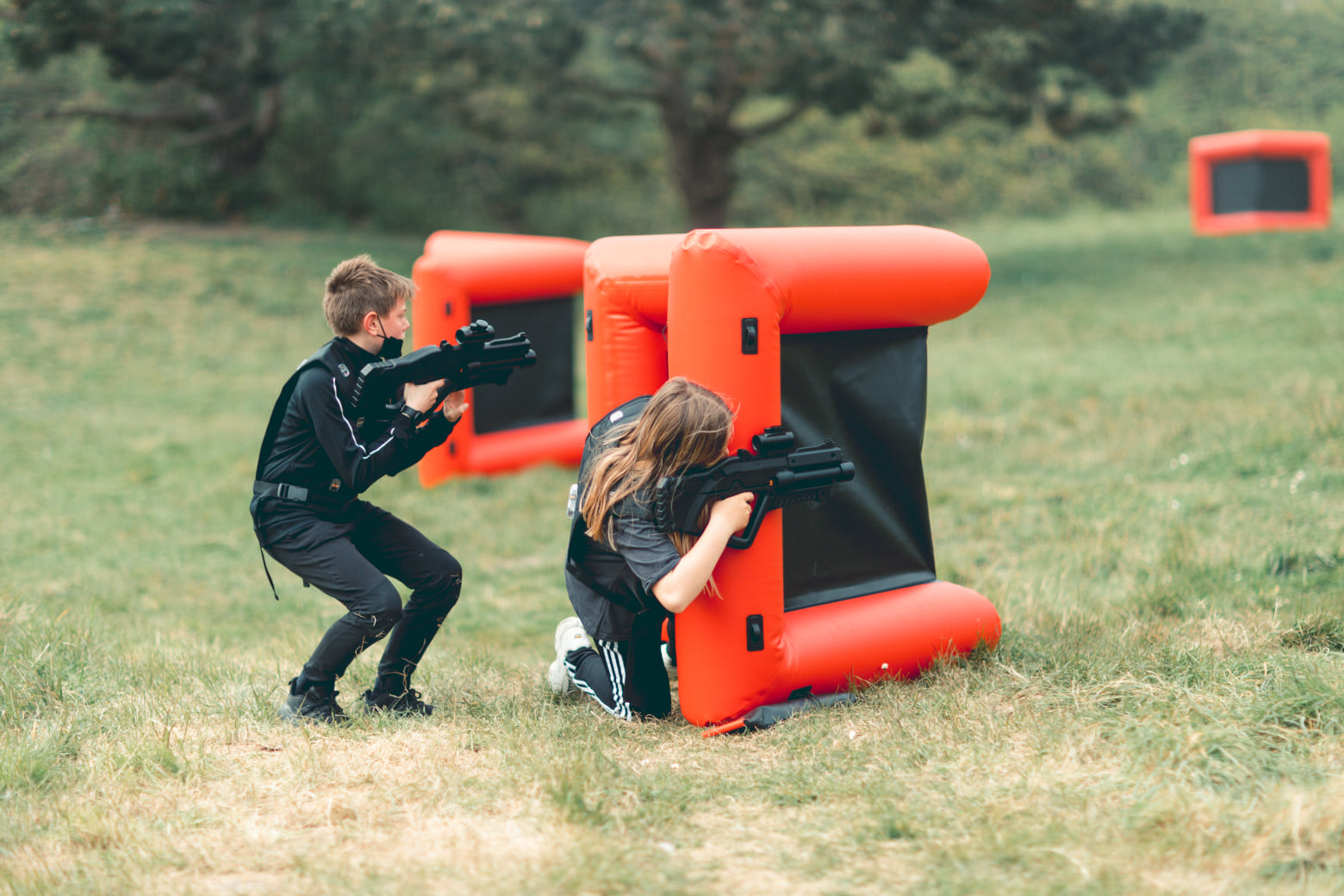 Installation du terrain de laser game mobile LudikCamp